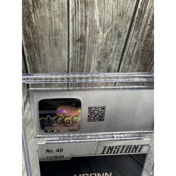 2024-25 Panini Instant NIL Paige Bueckers #49 Panini Instant 1st PR #/3607 CGC 9 - Picture 9 of 10